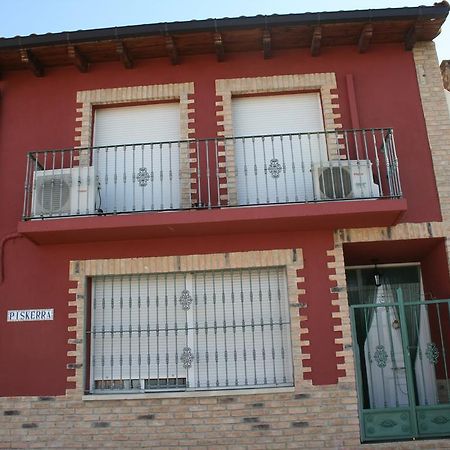 Апартаменты Vivienda Turistica Rural Piskerra Каркастильо Номер фото